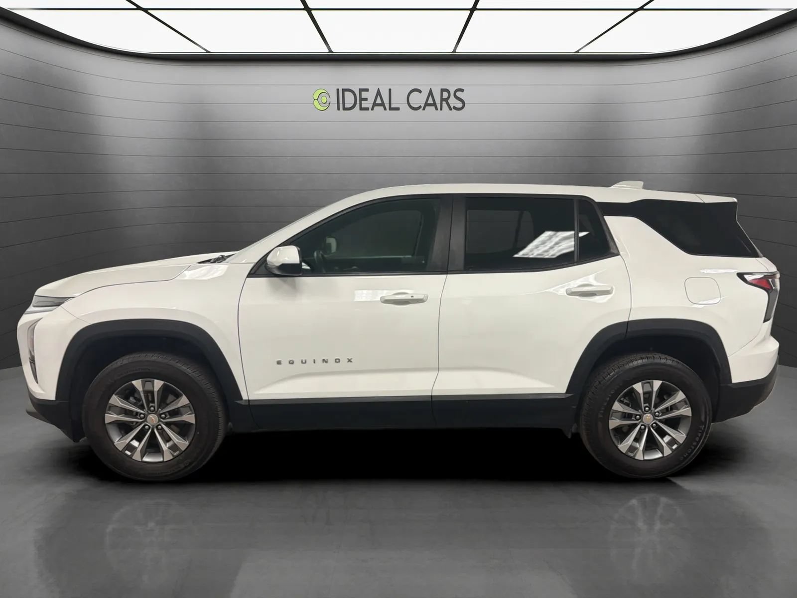 Used 2025 Chevrolet Equinox LT FWD image 8