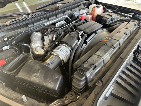 Used 2024 GMC Sierra 2500 Denali w/ Denali Reserve Package AWD/4WD image 16