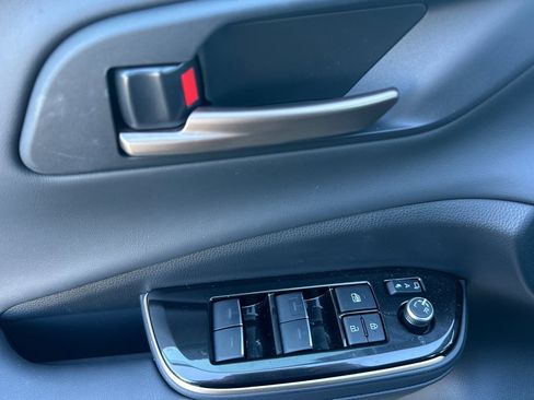 Certified 2026 Toyota Crown XLE image 10