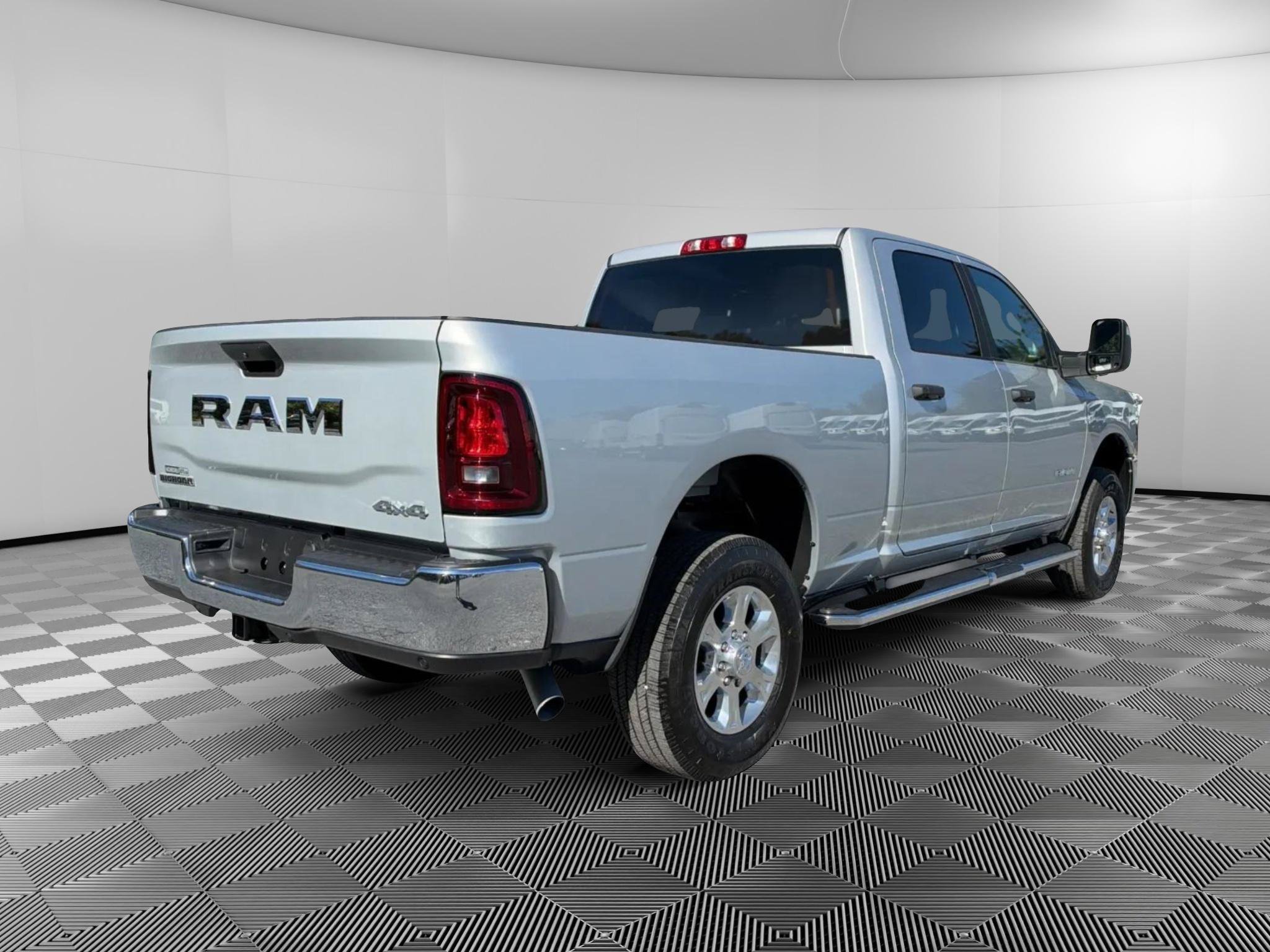 Used 2026 RAM 2500 Big Horn AWD/4WD image 4