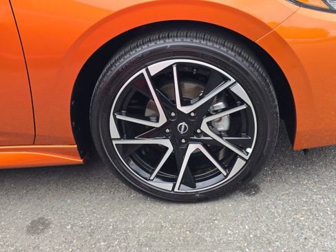 Used 2024 Nissan Sentra SR w/ SR Premium Package image 2