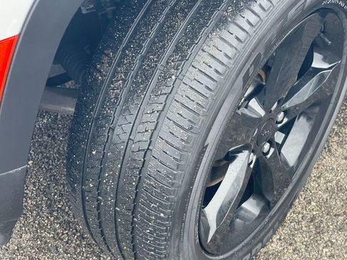 Used 2023 Jeep Grand Cherokee Altitude image 27