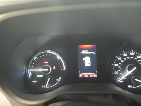 Certified 2023 Toyota Sienna XLE Woodland Edition image 21