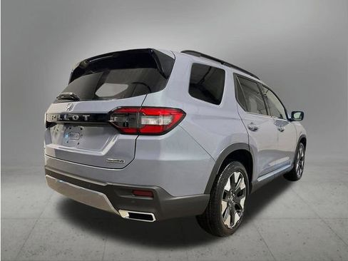 New 2026 Honda Pilot Touring image 5