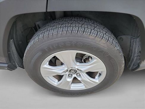 Used 2020 Toyota RAV4 XLE image 12
