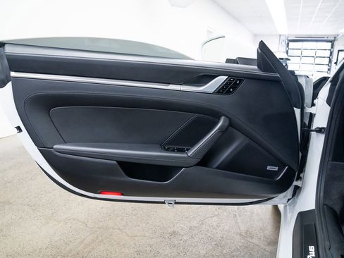 Used 2020 Porsche 911 Carrera 4S AWD/4WD image 17