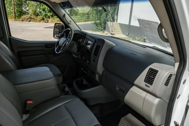 Used 2017 Nissan NV 3500 SL w/ Technology Package RWD image 19
