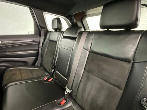 Used 2019 Jeep Grand Cherokee Altitude image 7