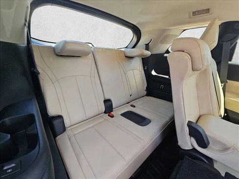 Used 2025 INFINITI QX60 Luxe FWD image 19