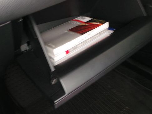 Used 2024 Toyota Corolla SE image 8