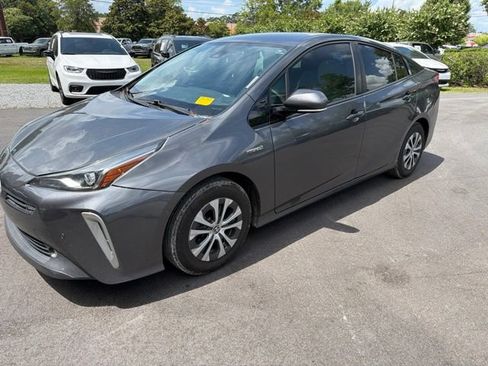 Used 2020 Toyota Prius LE AWD/4WD image 7