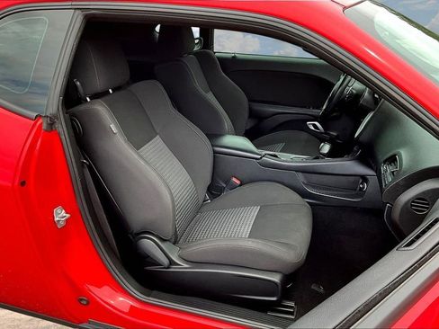 Used 2022 Dodge Challenger GT RWD image 30
