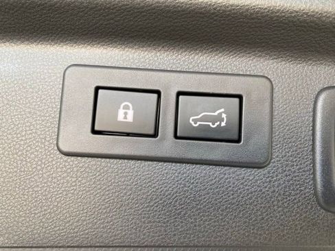 Certified 2023 Subaru Forester Premium AWD/4WD image 8