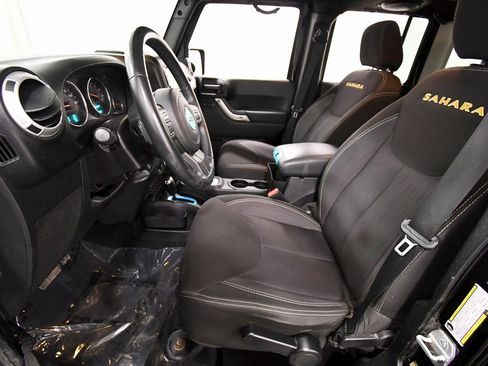Used 2014 Jeep Wrangler Unlimited Sahara w/ Dual Top Group image 13