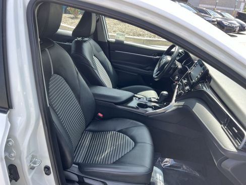 Used 2022 Toyota Camry SE AWD/4WD image 25