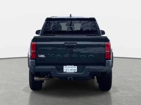 Used 2025 Toyota Tacoma TRD Sport image 6