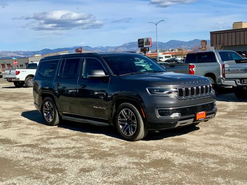 Used 2022 Jeep Wagoneer Series III w/ Flexible Seating Group image 5