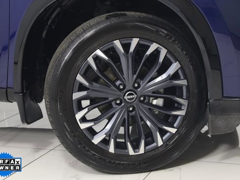 Used 2024 Nissan Rogue Platinum image 15