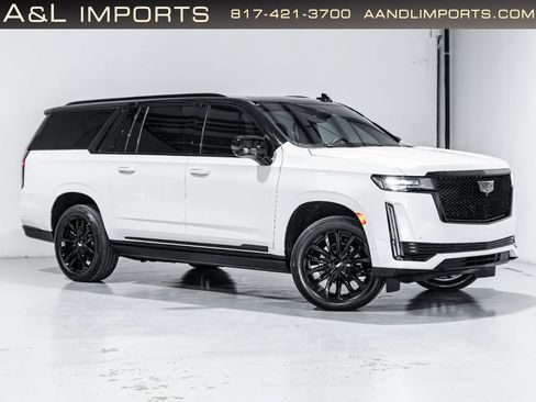 Used 2024 Cadillac Escalade ESV Premium Luxury w/ Performance Package AWD/4WD image 29