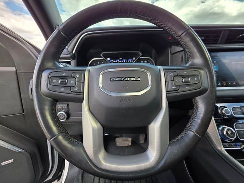 Used 2021 GMC Yukon Denali w/ LPO, Illumination Package image 15