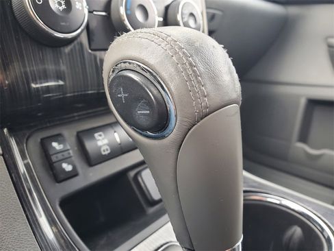 Used 2015 Chevrolet Traverse LT w/ Style and Technology Package image 26