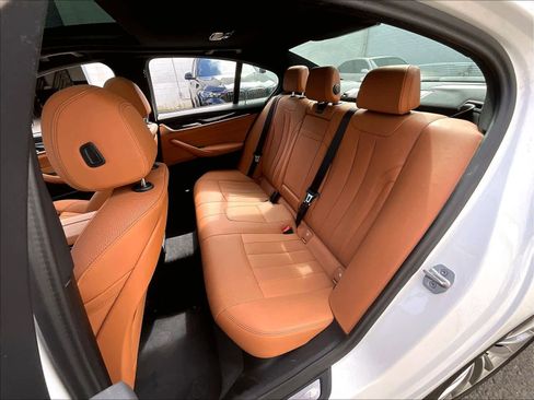 Used 2023 BMW 530i w/ Convenience Package image 27