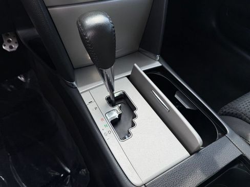 Used 2011 Toyota Camry SE w/ SE Extra-Value Pkg #1 FWD image 25