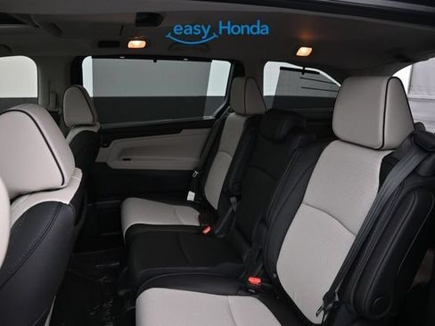 Used 2026 Honda Odyssey Elite image 15