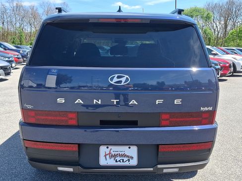 Used 2025 Hyundai Santa Fe SEL FWD image 5