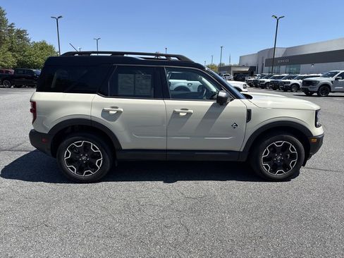 Used 2025 Ford Bronco Sport Outer Banks w/ Outer Banks Tech Package+ AWD/4WD image 8