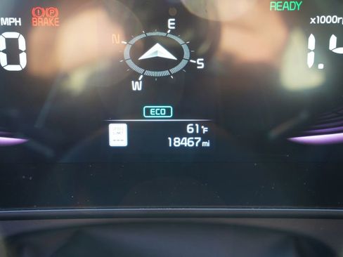 Certified 2025 Kia Sportage EX AWD/4WD image 34