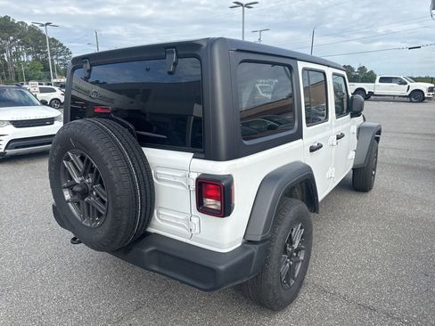 Used 2025 Jeep Wrangler Unlimited Sport AWD/4WD image 8
