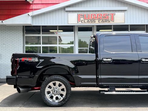 Used 2017 Ford F250 Lariat w/ Lariat Ultimate Package AWD/4WD image 12