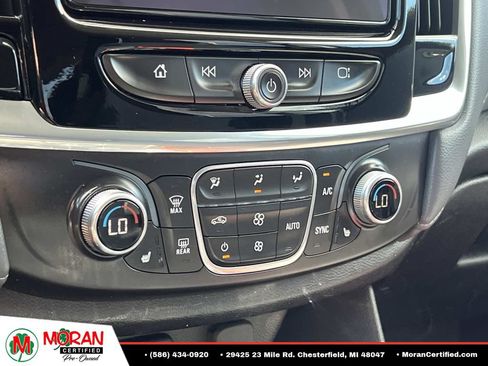 Used 2020 Chevrolet Traverse LT FWD image 23
