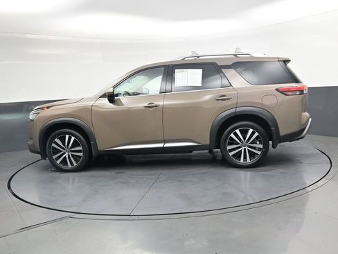 Used 2023 Nissan Pathfinder Platinum w/ Cargo Package AWD/4WD image 7