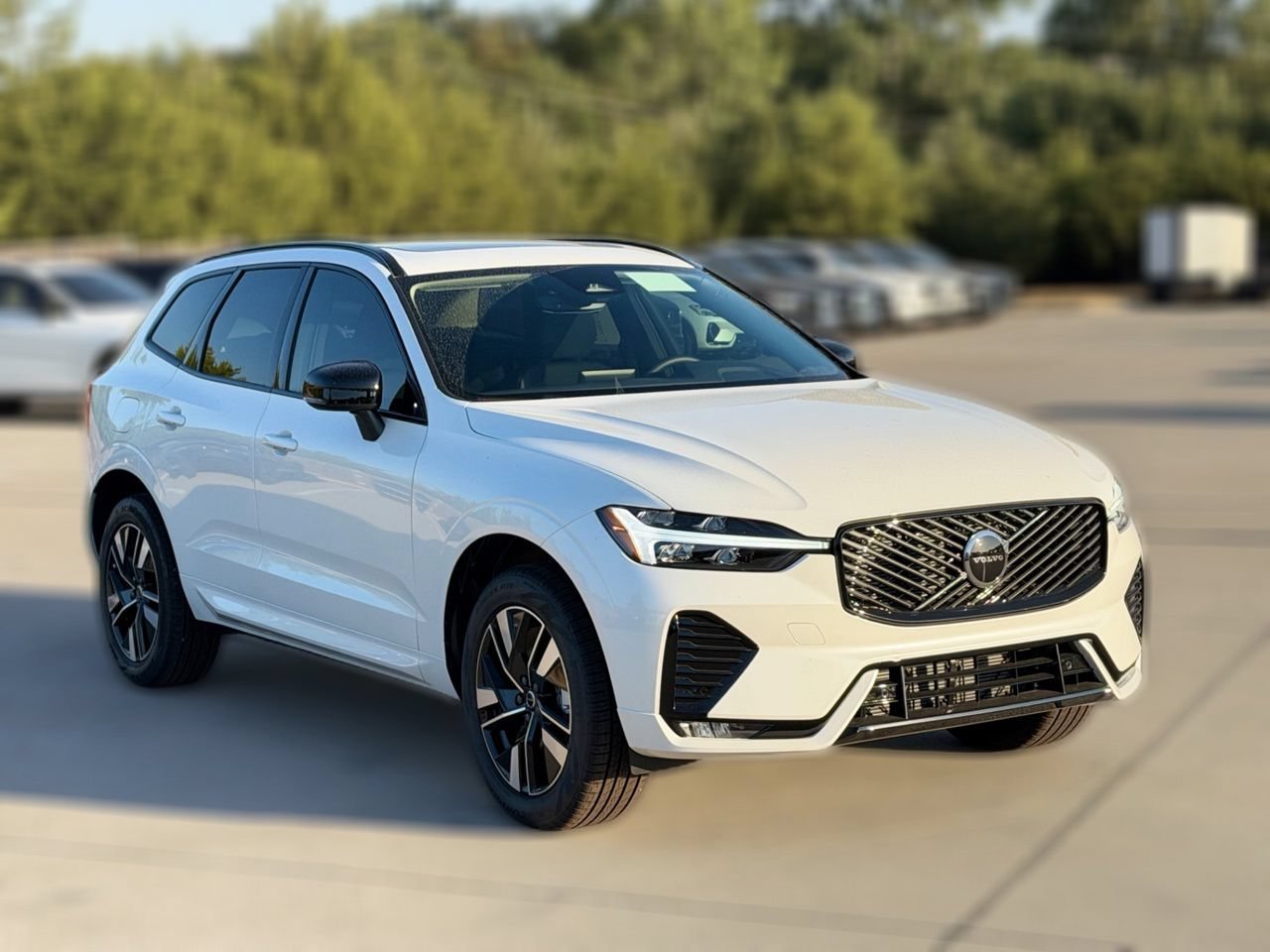 New 2027 Volvo XC60 B5 Core AWD/4WD image 3