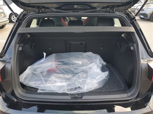 New 2026 Volkswagen GTI SE image 7