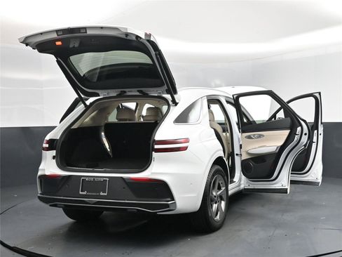 Used 2026 Genesis GV70 2.5T Advanced image 19