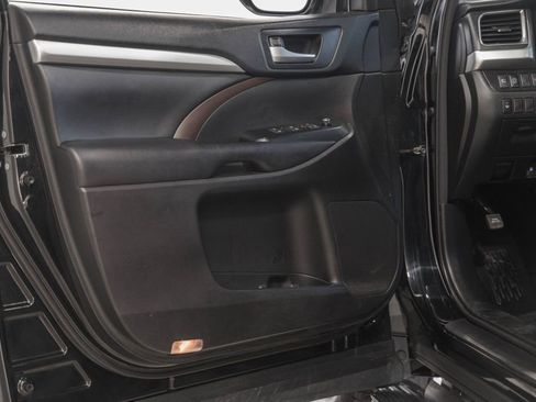 Used 2018 Toyota Highlander XLE w/ Protection Package #3 image 33