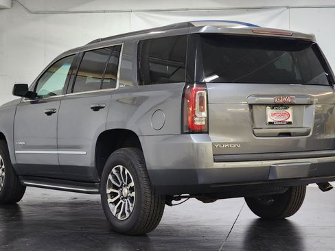 Used 2018 GMC Yukon SLT w/ Premium Edition AWD/4WD image 9