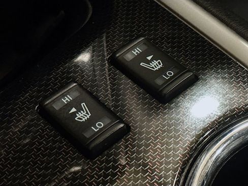 Used 2020 Nissan Pathfinder SL image 25