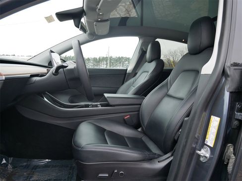 Used 2021 Tesla Model Y Long Range image 14