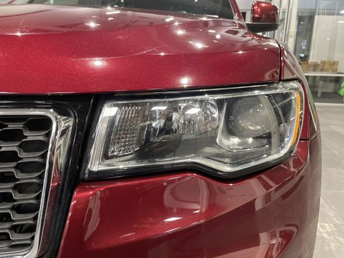 Used 2020 Jeep Grand Cherokee Laredo image 5