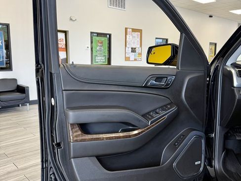 Used 2017 Chevrolet Tahoe LT RWD image 15