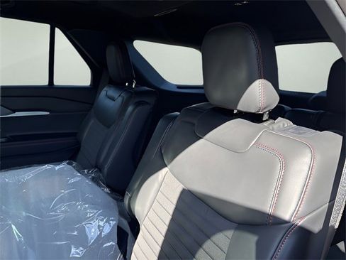 New 2026 Ford Explorer ST-Line w/ ST-Line Street Pack image 21