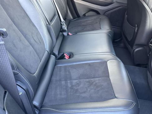 Used 2023 Jeep Grand Cherokee Altitude image 17