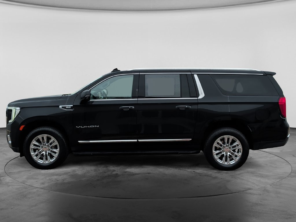 Used 2024 GMC Yukon XL SLT w/ SLT Luxury Package AWD/4WD image 4
