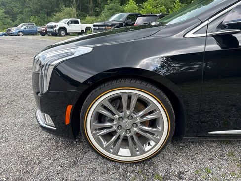 Used 2018 Cadillac XTS Luxury w/ Driver Awareness Package AWD/4WD image 6