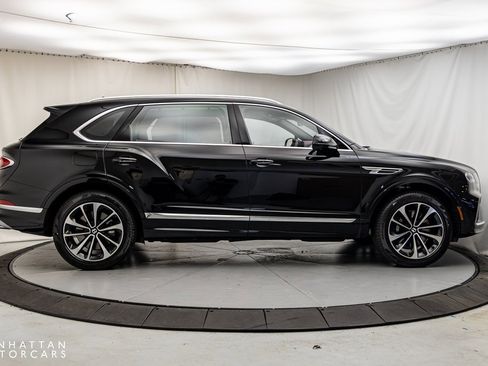 Used 2024 Bentley Bentayga Extended Wheelbase image 6