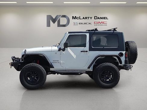 Used 2010 Jeep Wrangler Sport AWD/4WD image 2
